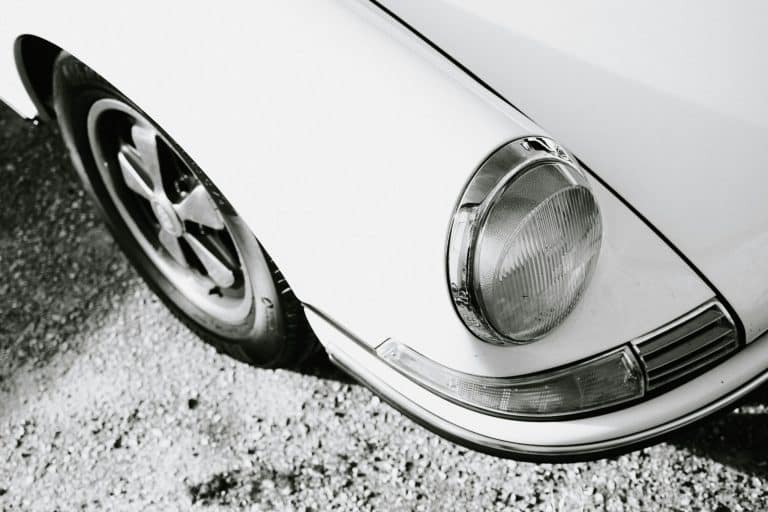 Quantum Computing in Vehicles: Predicting Market Swings at Light Speed