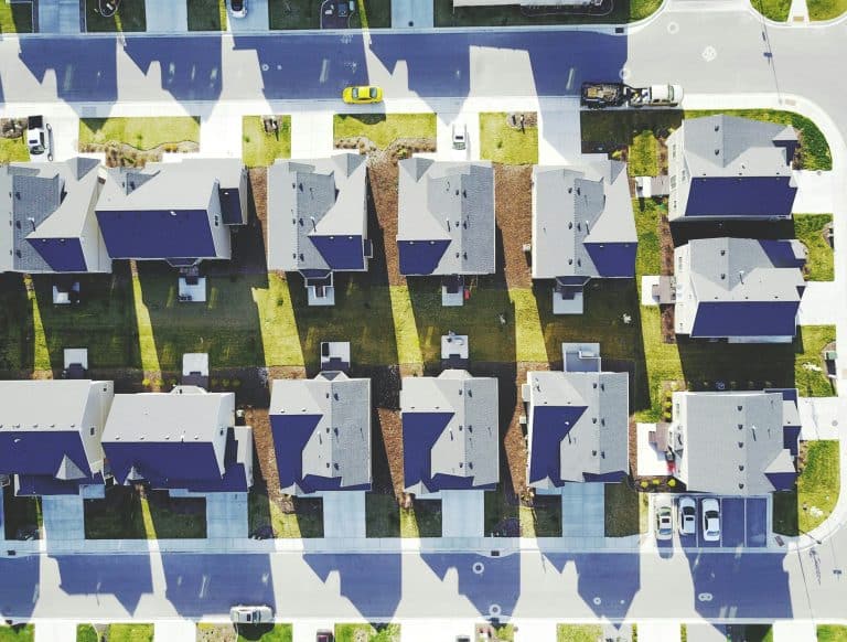 Quantum Computing in Real Estate: Predicting Market Swings at Light Speed
