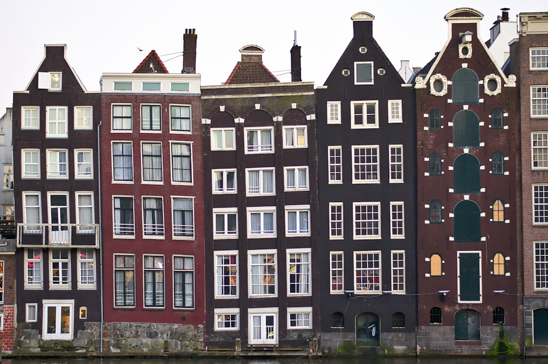 Solar-Powered Communities: Harnessing Renewable Energy for Homes